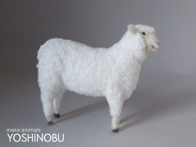 コヤギ　羊毛フェルト　YOSHiNOBU